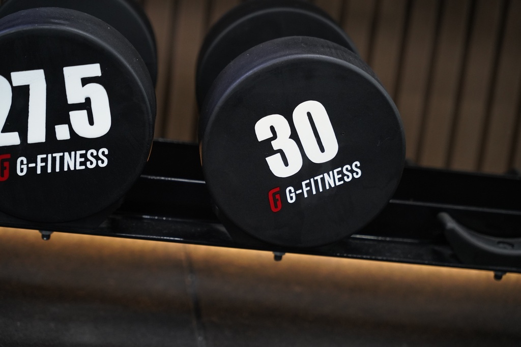 Mancuerna TPU con logo G-Fitness 30KG